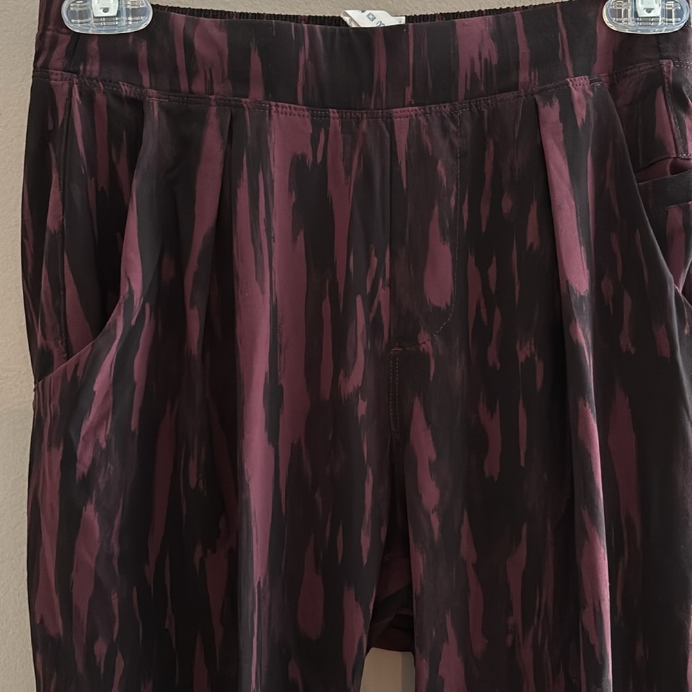 lululemon athletica joggers NWOT size 2 - Picture 3 of 15